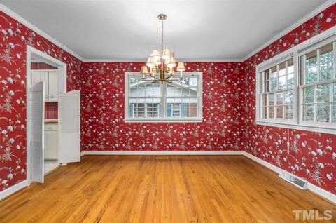 1011 S Walnut Dr, Smithfield, NC 27577 photo 6