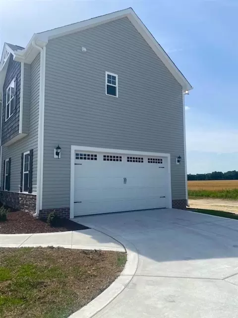 754 Fallingbrook Dr, Kenly, NC 27542 photo 2