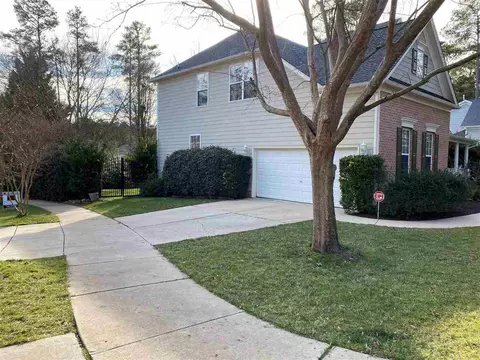 610 Panthers Run Dr, Durham, NC 27713 photo 2