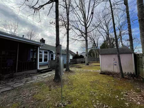 106 W Dutton Ct, Cary, NC 27513 photo 3