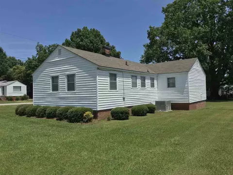 401 E J St, Erwin, NC 28339 photo 11