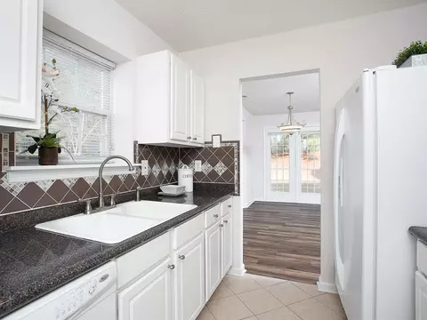 604 Ashford Ln, Durham, NC 27713 photo 17
