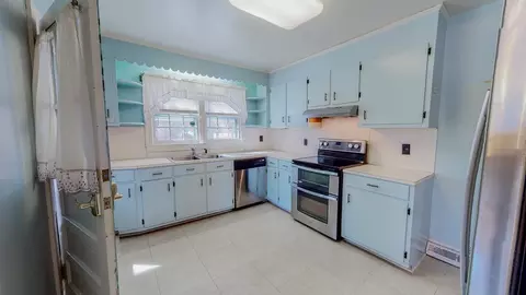 413 Reams Ave, Roxboro, NC 27573 photo 16