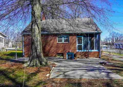 413 Reams Ave, Roxboro, NC 27573 photo 10