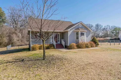 134 Lansing Dr, Benson, NC 27504 photo 2
