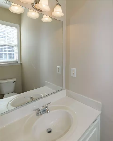 376 Bayleigh Ct, Garner, NC 27529 photo 4