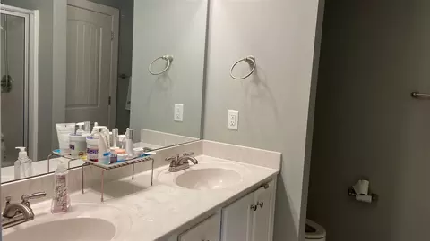 409 N Johnson St, Benson, NC 27504 photo 7