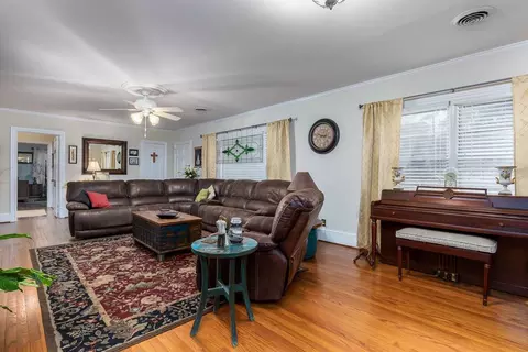 801 S 1st St, Smithfield, NC 27577 photo 2