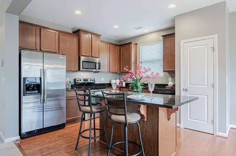 7 Crestmont Ct, Durham, NC 27703 photo 7