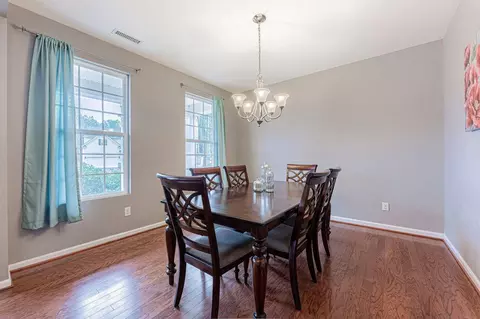 7 Crestmont Ct, Durham, NC 27703 photo 2