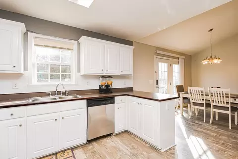 100 Carriage Loop, Burlington, NC 27217 photo 16