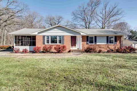 414 Crestview Dr, Durham, NC 27712 photo 1