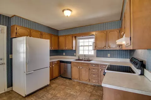 414 Crestview Dr, Durham, NC 27712 photo 8