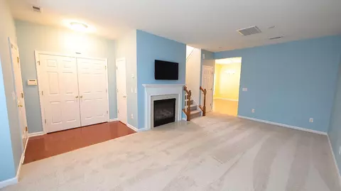 29 Sharpstone Ln, Durham, NC 27703 photo 4
