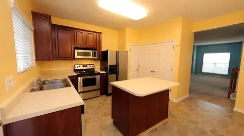 29 Sharpstone Ln, Durham, NC 27703 photo 9