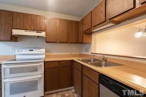 11 Durbin Pl, Durham, NC 27705 photo 4