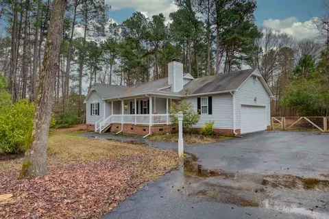 168 D A King Dr, Willow Spring, NC 27592 photo 2