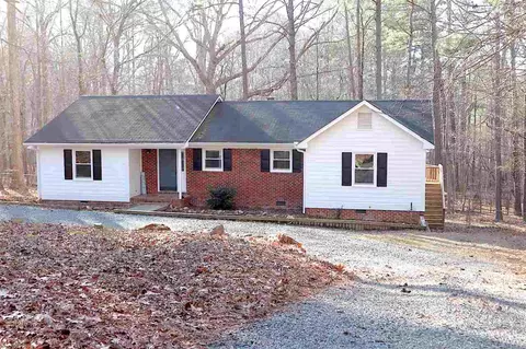 5421 Centennial Dr, Durham, NC 27712 photo 3