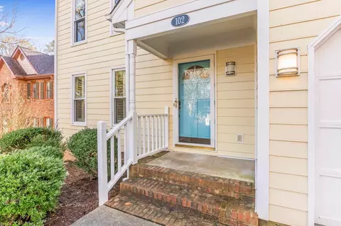 102 Eagle Swoop Ct, Cary, NC 27513 photo 3