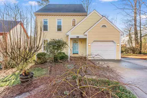 102 Eagle Swoop Ct, Cary, NC 27513 photo 2