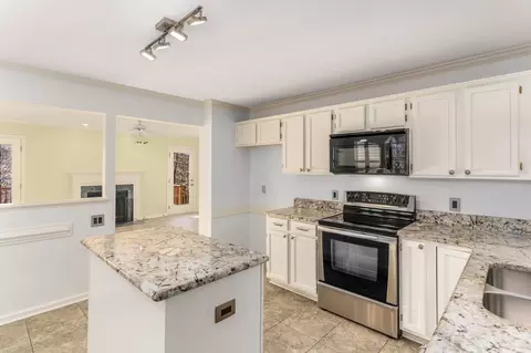 102 Eagle Swoop Ct, Cary, NC 27513 photo 6