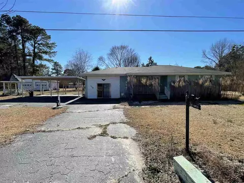 110 E Langdon Ave, Smithfield, NC 27577 photo 1