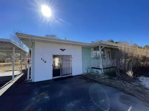 110 E Langdon Ave, Smithfield, NC 27577 photo 2