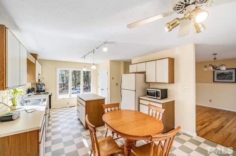 17 Running Brook Ct, Durham, NC 27713 photo 9