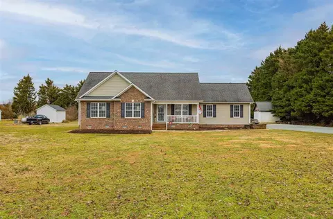 2452 Iris Dr, Haw River, NC 27258 photo 1