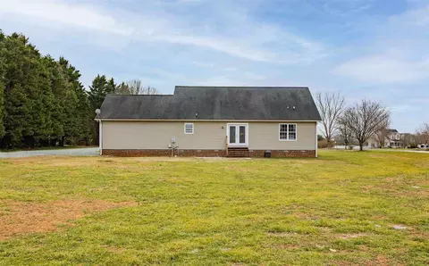 2452 Iris Dr, Haw River, NC 27258 photo 29