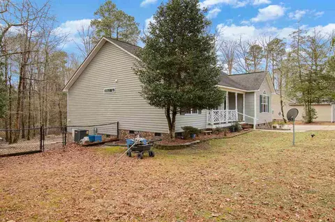 185 Peacemaker Ln, Smithfield, NC 27577 photo 3