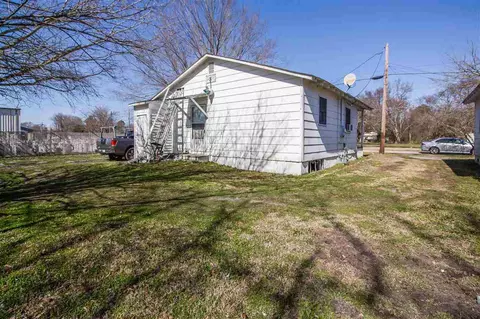 506 E Harnett St, Dunn, NC 28334 photo 4