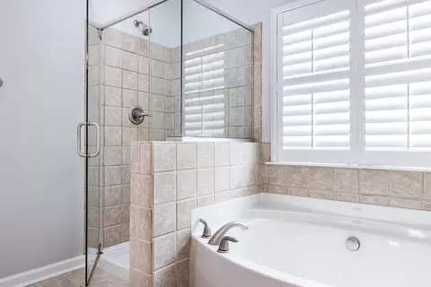 407 Ravenstone Ln, Durham, NC 27703 photo 18