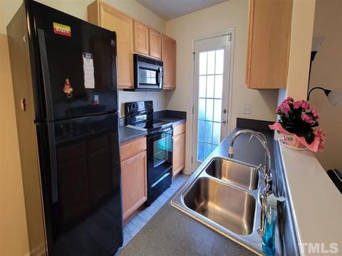 2005 Mirror Dr, Raleigh, NC 27610 photo 4