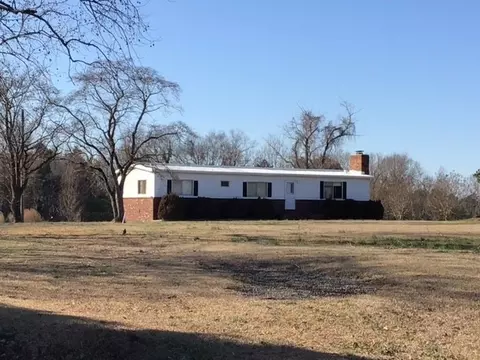 1051 B H Parrish Rd, Benson, NC 27504 photo 1
