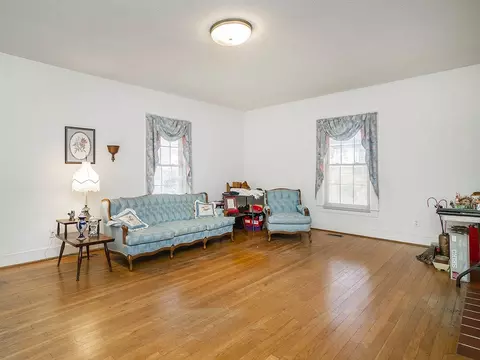 1125 E Main St, Graham, NC 27253 photo 4
