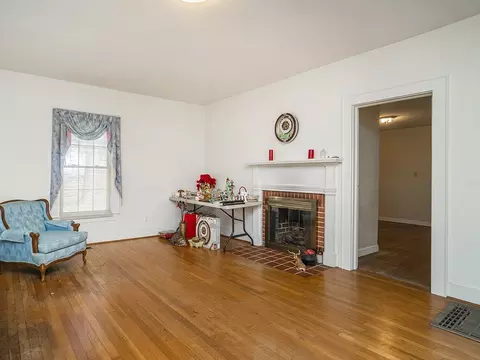 1125 E Main St, Graham, NC 27253 photo 3