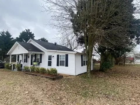 34 E Washington St, Coats, NC 27521 photo 13