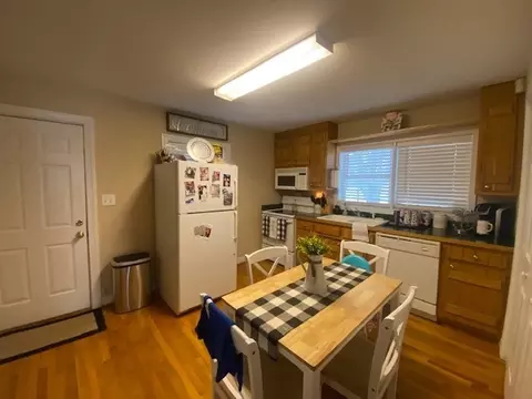 34 E Washington St, Coats, NC 27521 photo 5