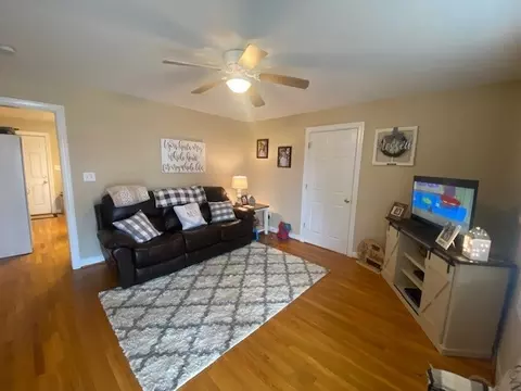 34 E Washington St, Coats, NC 27521 photo 2