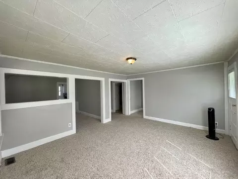 41 Cadale St, Roxboro, NC 27573 photo 2