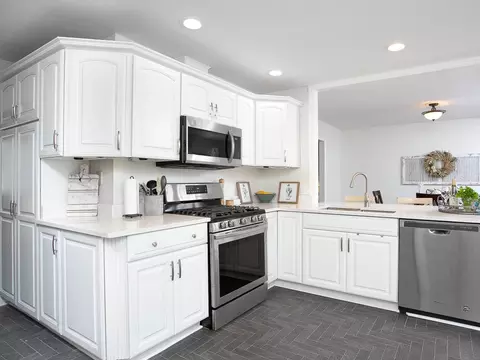 335 Smith Dr, Durham, NC 27712 photo 8