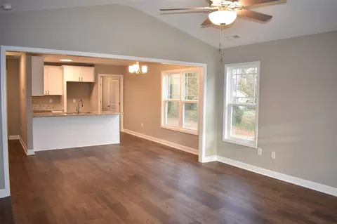 609 E Pearsall St, Dunn, NC 28334 photo 7