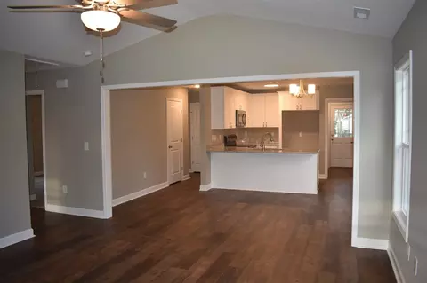 609 E Pearsall St, Dunn, NC 28334 photo 8