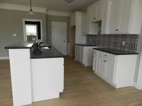 35 Flora Dr, Benson, NC 27504 photo 6