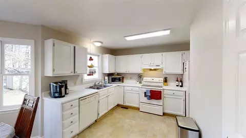 7 Big Bluff Pl, Durham, NC 27712 photo 2