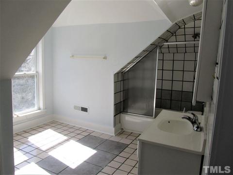 1208 Avery St, Durham, NC 27707 photo 9