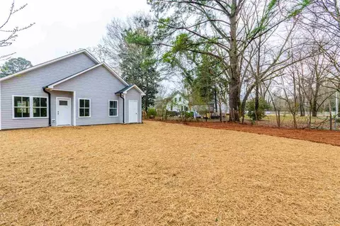 604 W Walnut St, Selma, NC 27576 photo 2