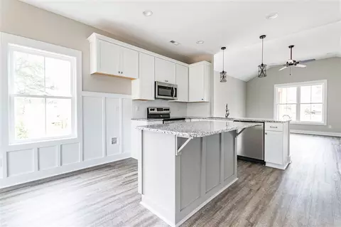 604 W Walnut St, Selma, NC 27576 photo 11
