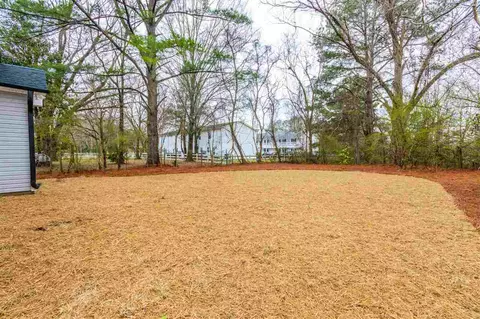 604 W Walnut St, Selma, NC 27576 photo 3